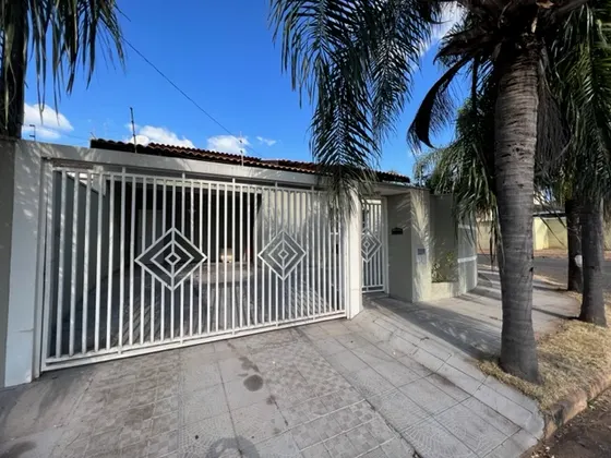 SÃO MIGUEL — VENDA / Casas em São José do Rio Preto